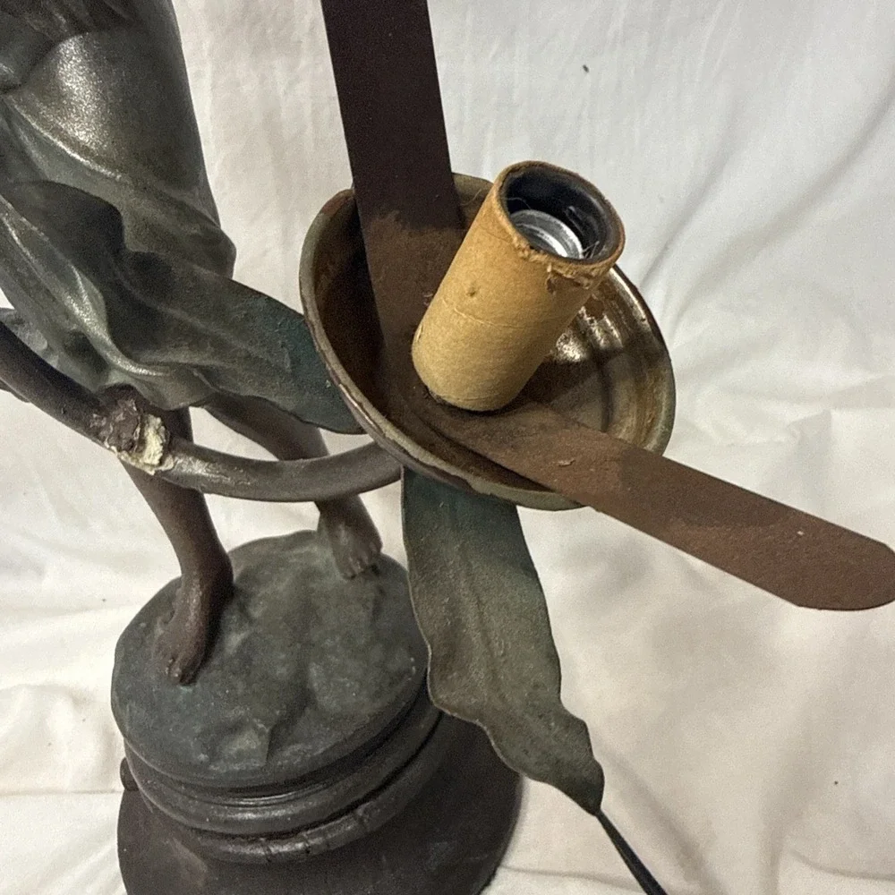 N/A this antique